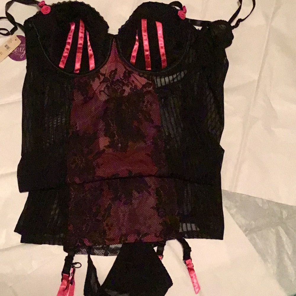 Cacique Teddy with Bikini Panty and garters